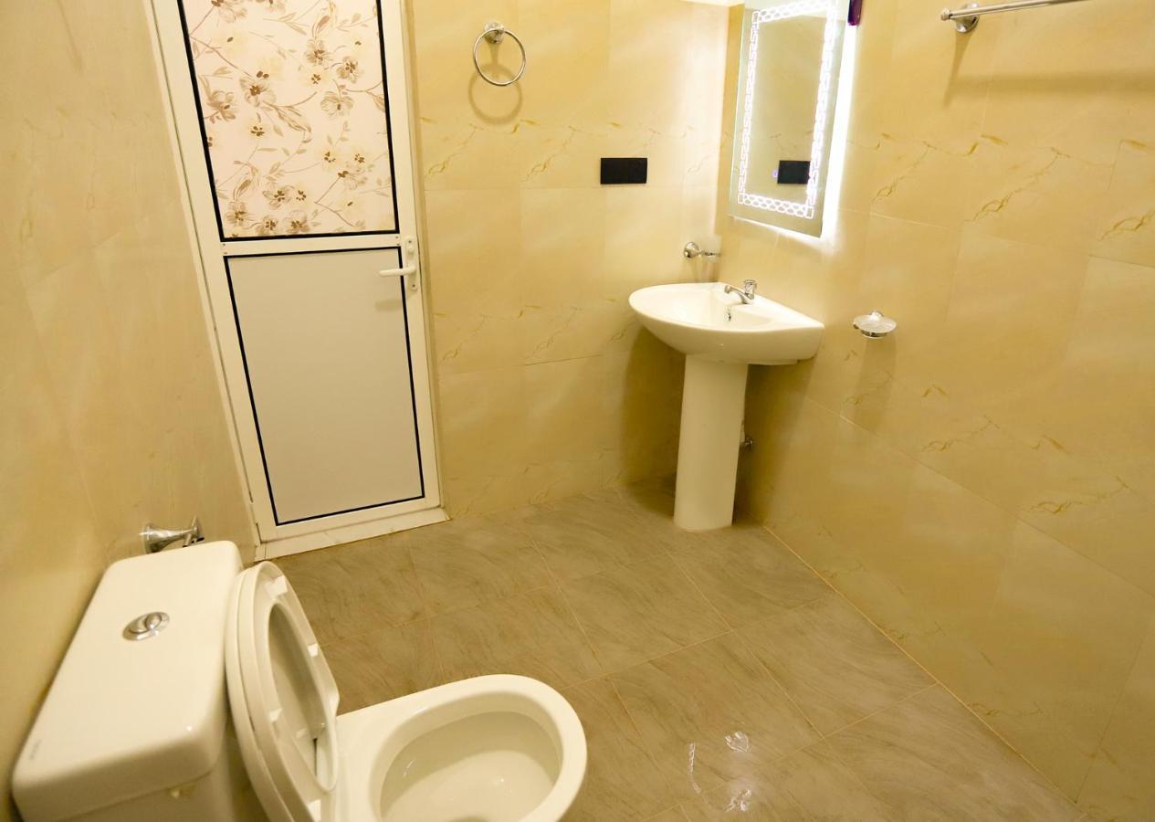 Milano Grand Hotell Dambulla Exteriör bild