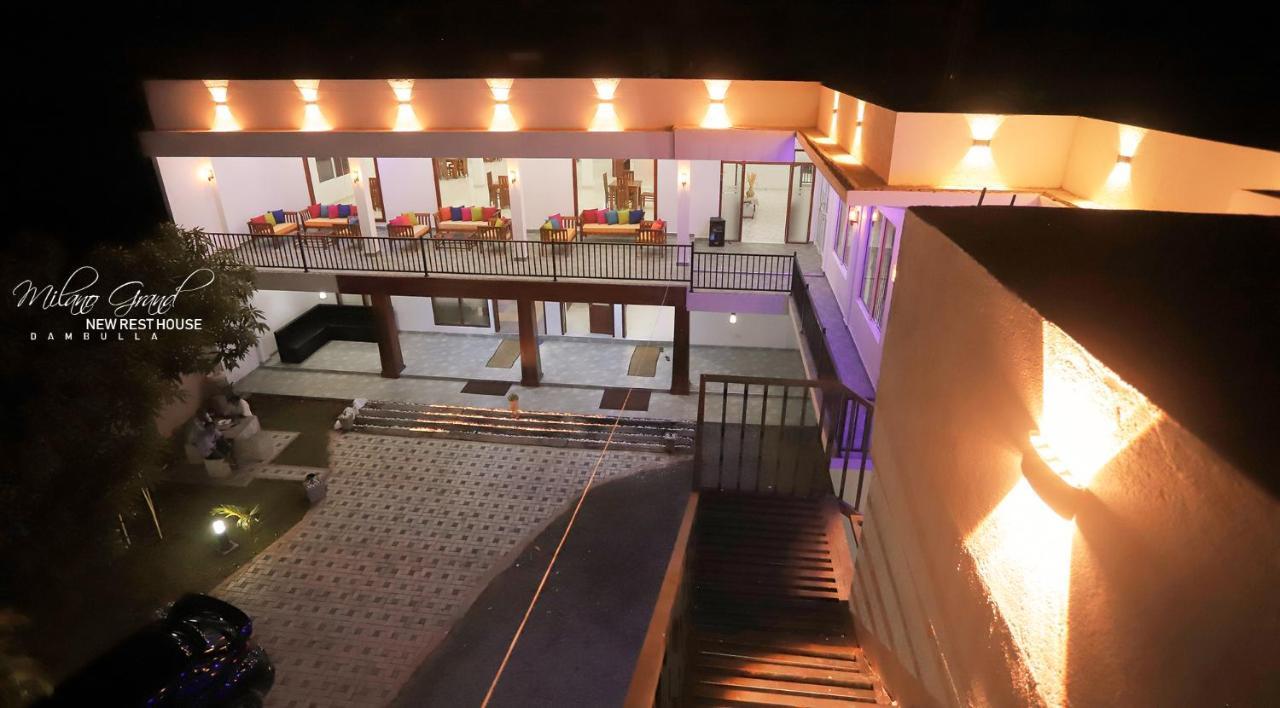 Milano Grand Hotell Dambulla Exteriör bild